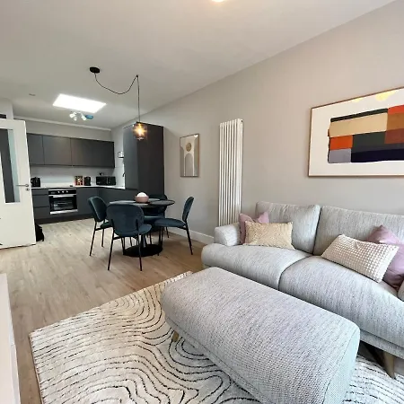 Apartment Sutcliffe House