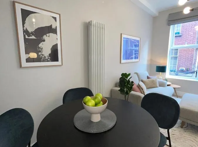 Sutcliffe House Апартаменты *