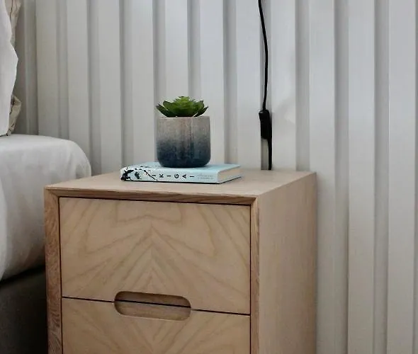 Sutcliffe House 아파트 *